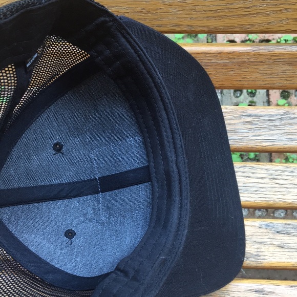 Hyperflex wetsuits SnapBack hat flat brim black mesh back cap - Picture 8 of 9